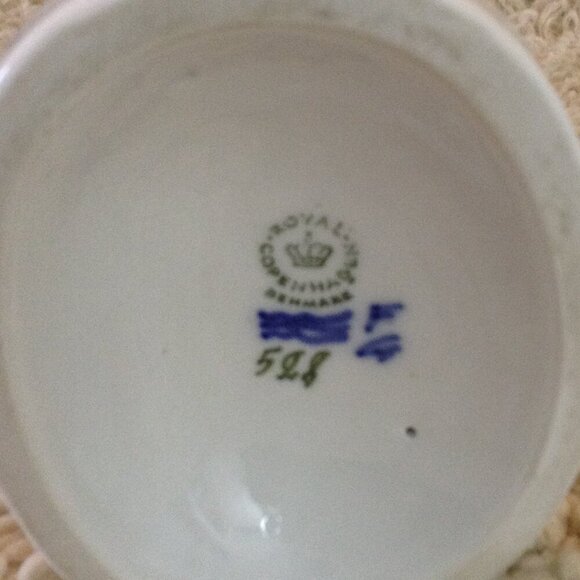 VINTAGE Royal Copenhagen, Denmark, Woman & Goose #528. Porcelain Statue, Country - Picture 4 of 5